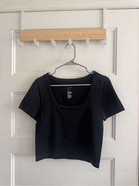 a new day Black Scoop Neck Cropped Tee